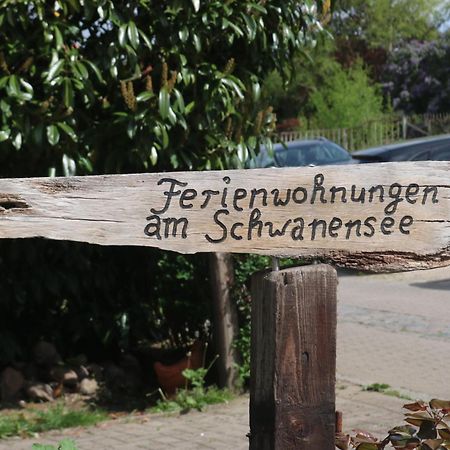 Ferienwohnungen Am Schwanensee Ploen Exterior photo