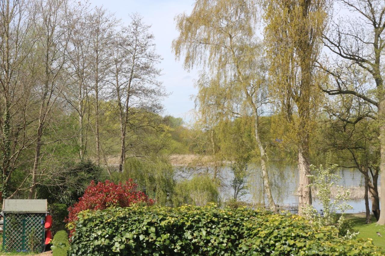Ferienwohnungen Am Schwanensee Ploen Exterior photo